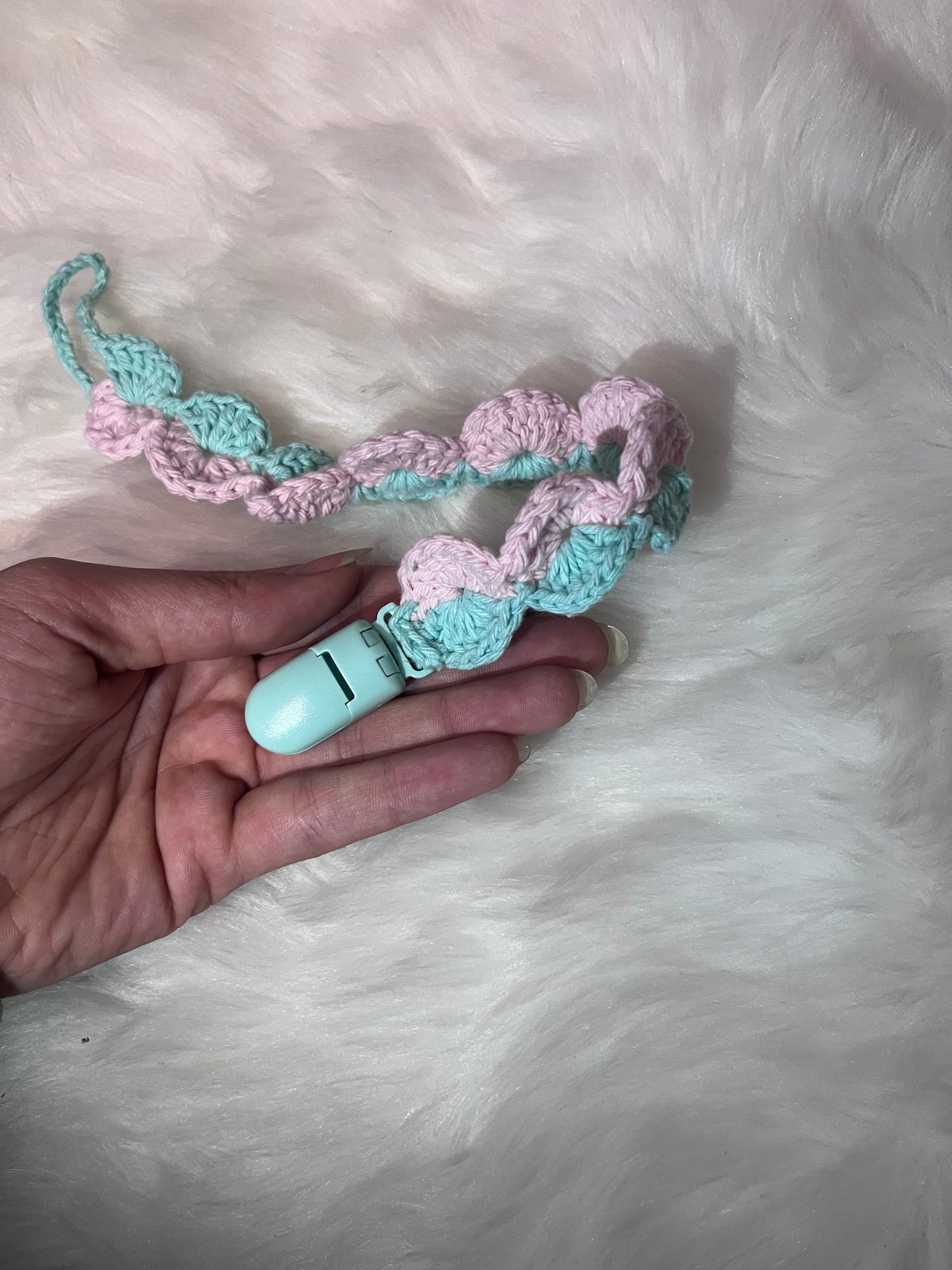 Attache-tétine Clips