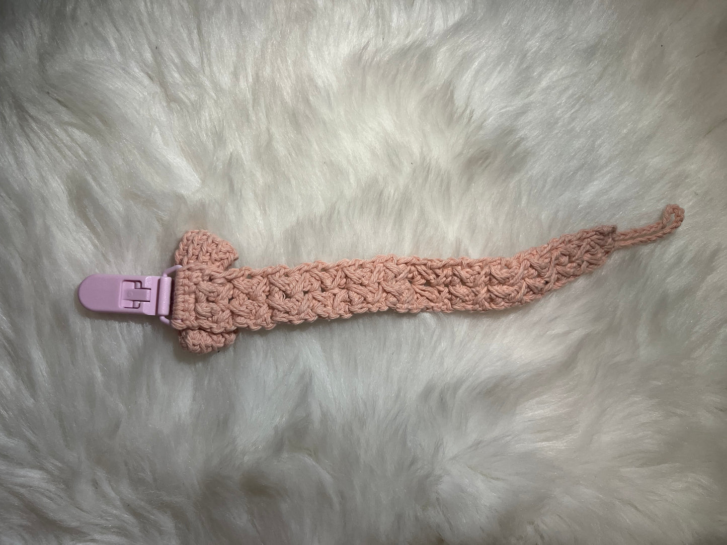 Attache-tétine clips